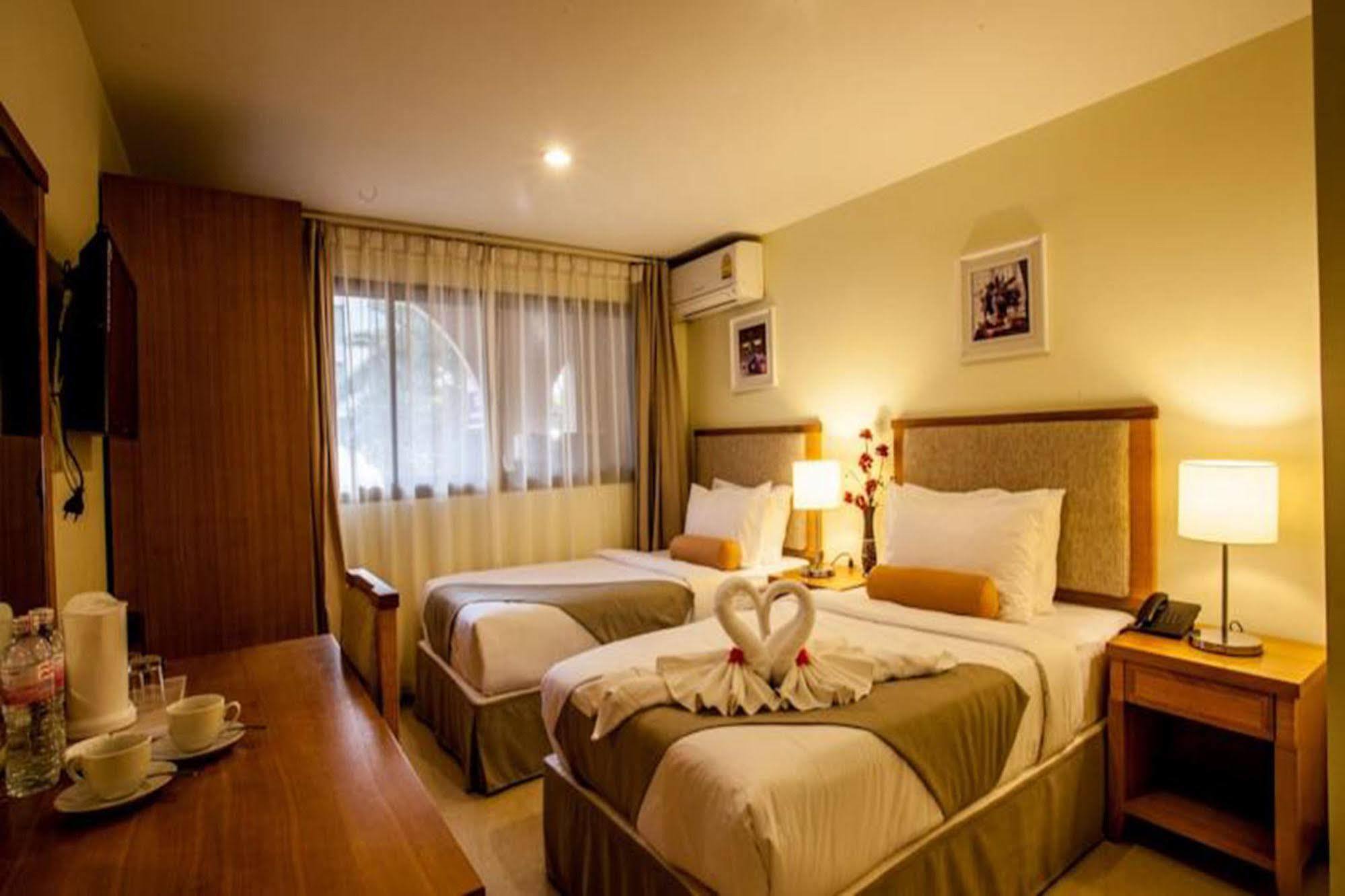 Babylon Palace Hotel Pattaya Extérieur photo