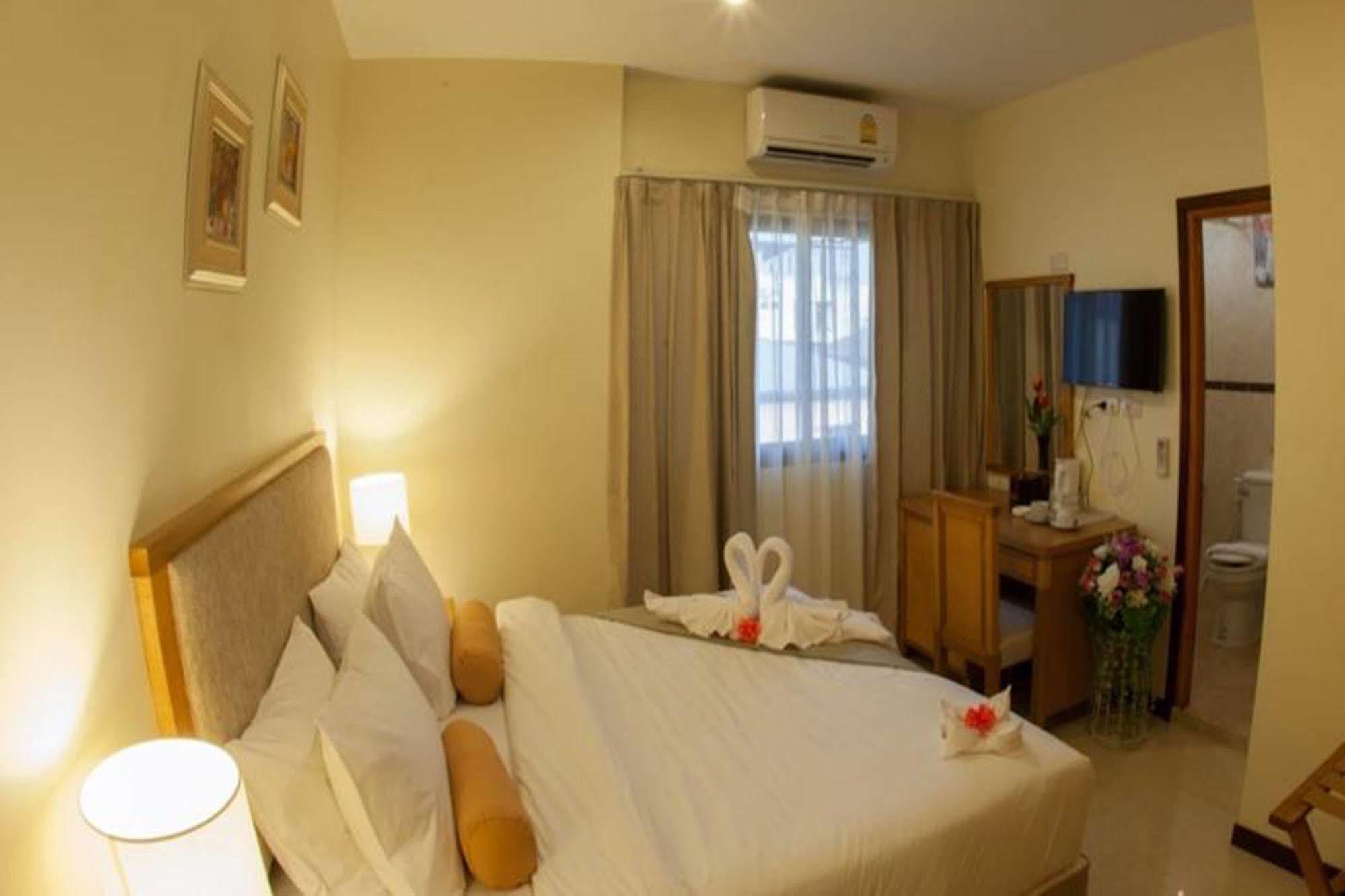 Babylon Palace Hotel Pattaya Extérieur photo